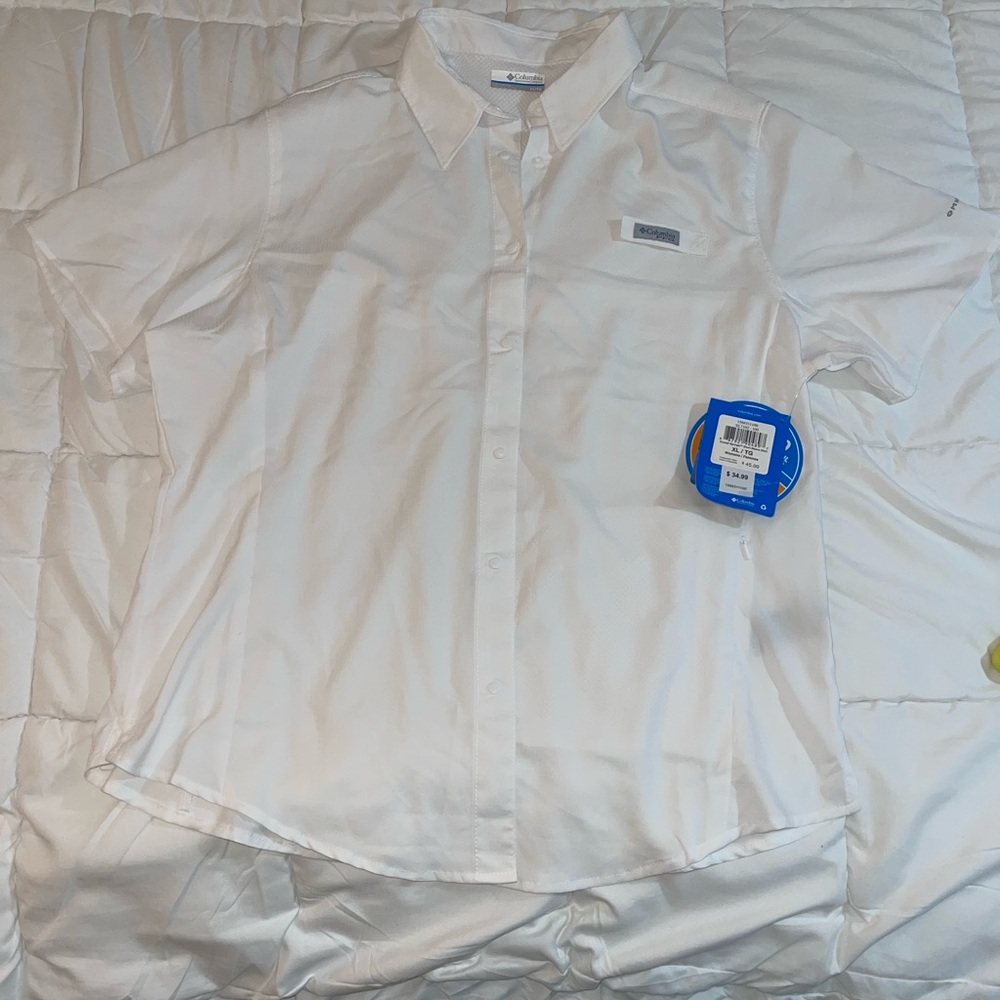 Columbia women’s White Button Down Shirt Omni-shade